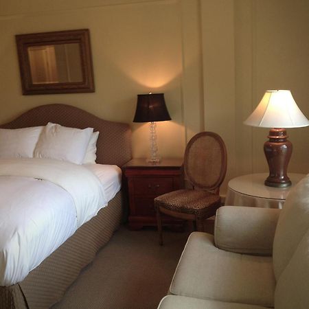 Morgan State House Inn Олбани Номер фото