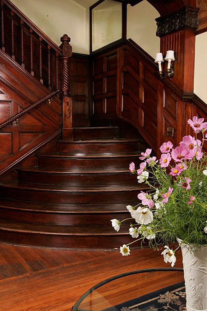 Morgan State House Inn Олбани Экстерьер фото